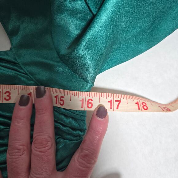VTG 80's/90's Green Satin Dress Women 4 Pleated Bodice Open Back Prom Formal USA - Picture 8 of 11